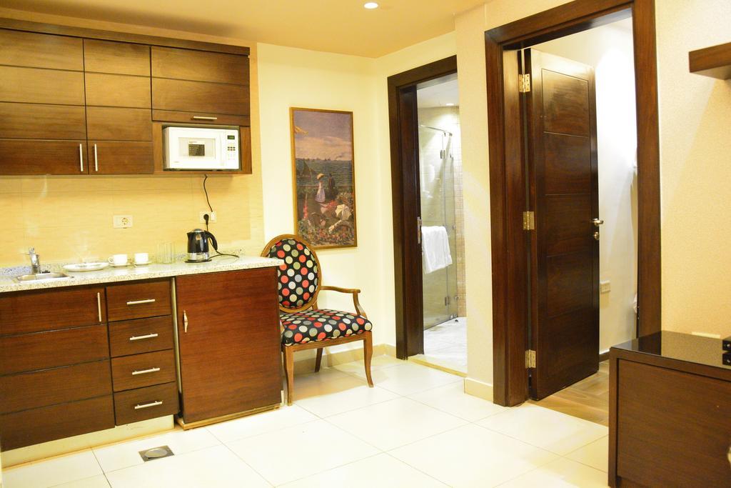Nadine Hotel Suites Амман Екстер'єр фото