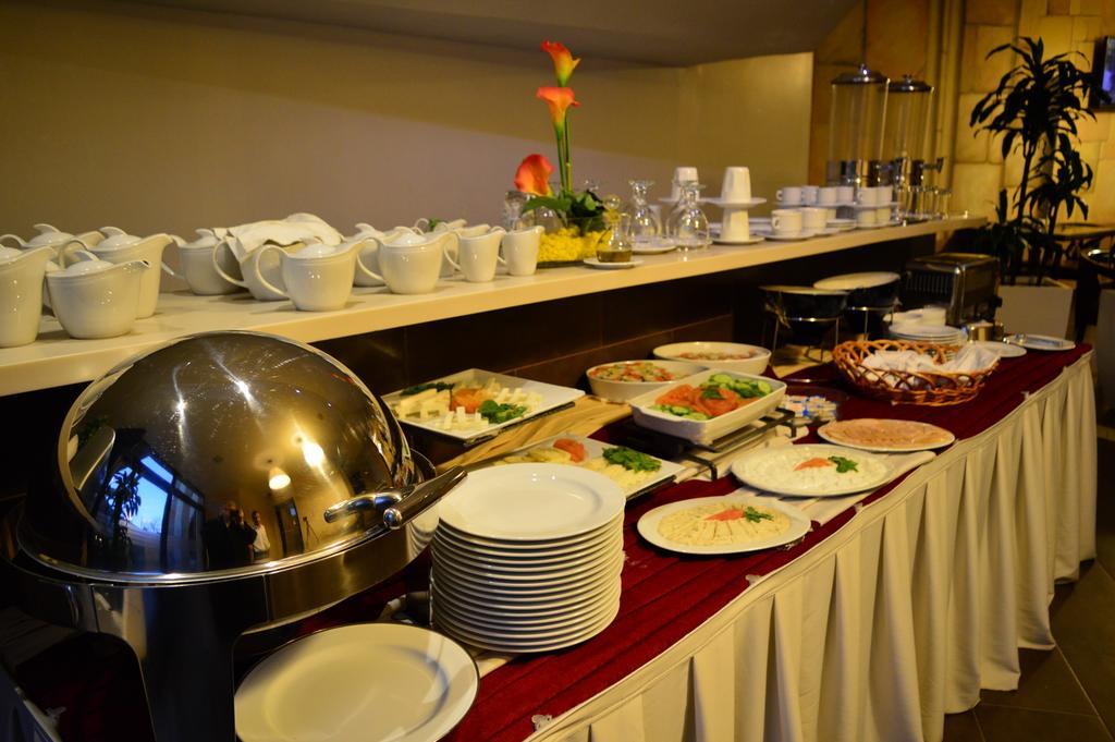 Nadine Hotel Suites Амман Екстер'єр фото