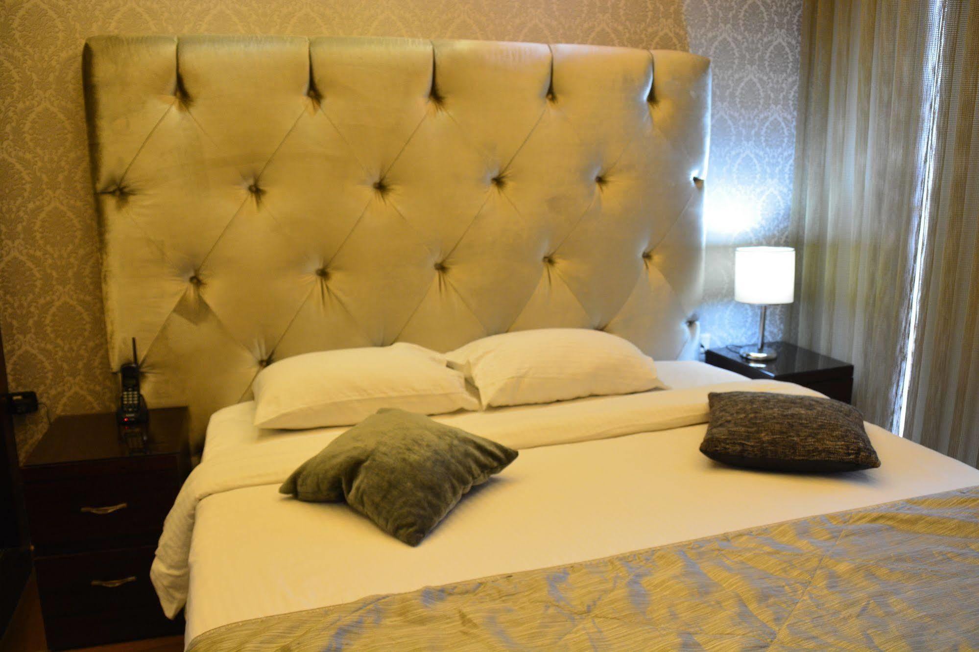 Nadine Hotel Suites Амман Екстер'єр фото