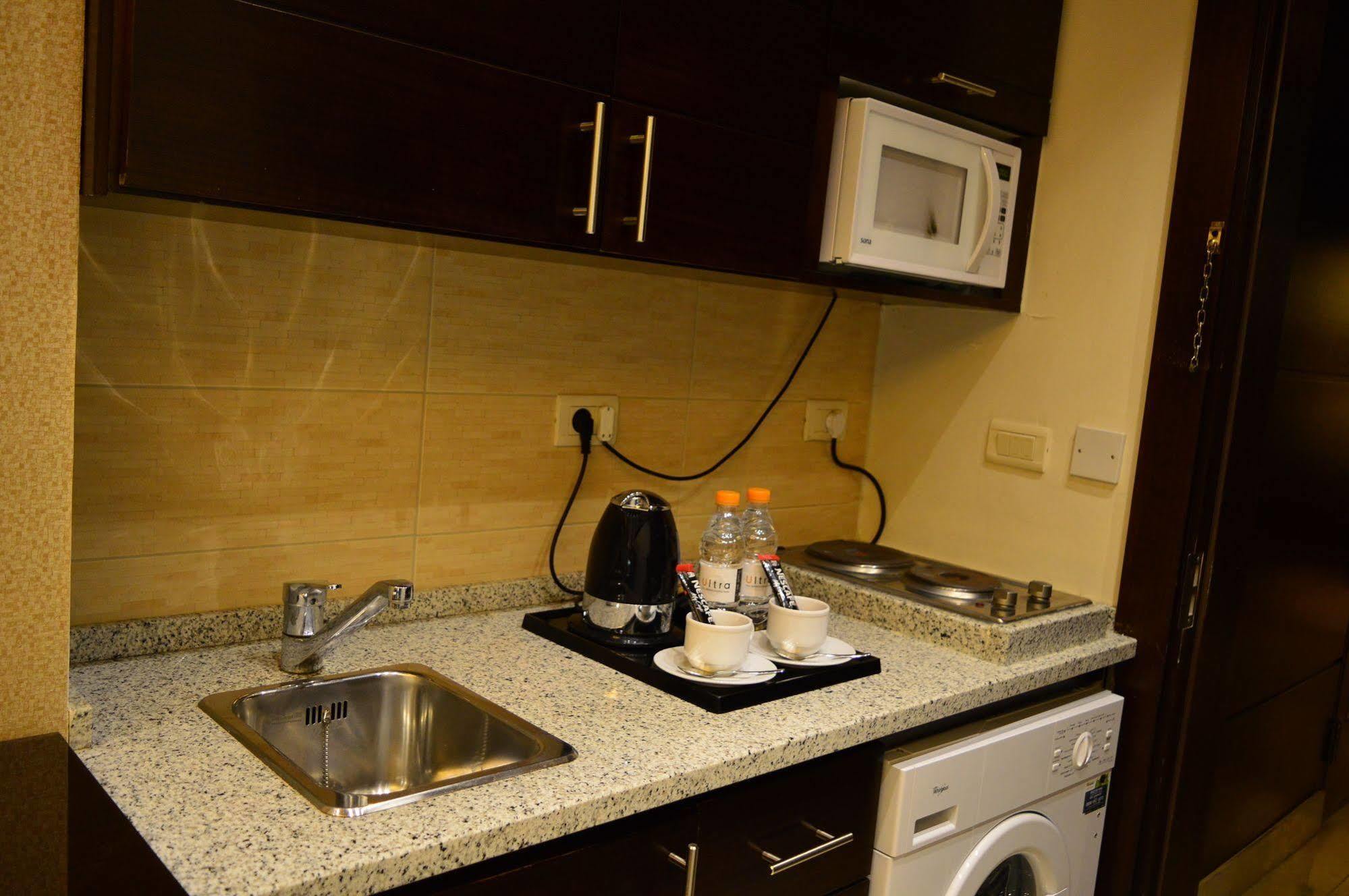 Nadine Hotel Suites Амман Екстер'єр фото